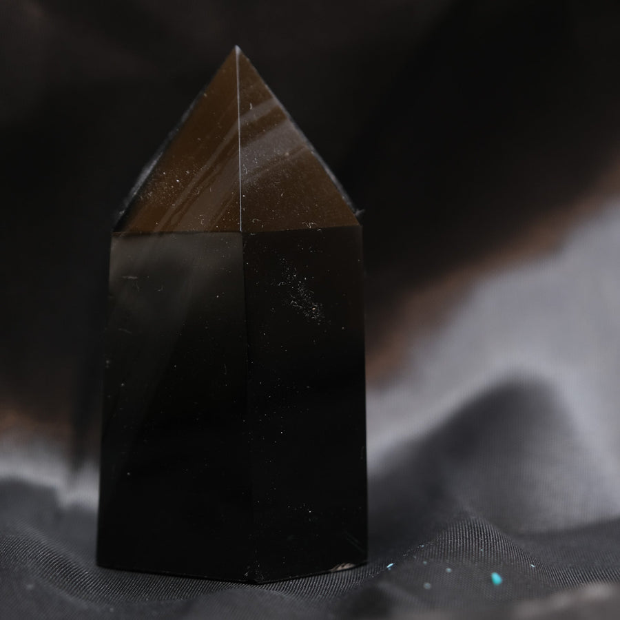 Obsidian Krystall på 160 gram 7 cm L - Sacha Hudpleie